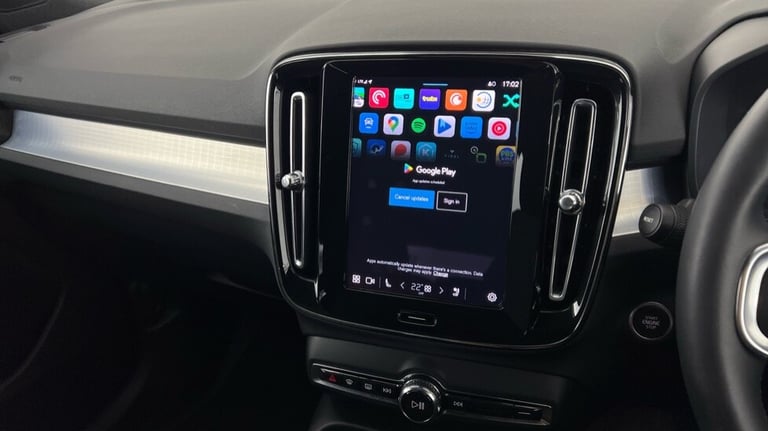 2024 Volvo XC40 Plus, B4 Mild hybrid, Petrol, Dark Estate Petrol Automatic