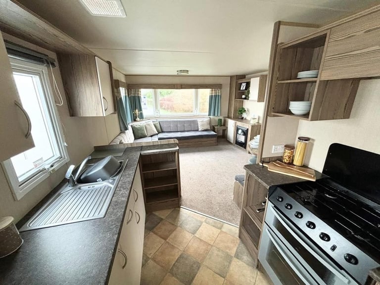 DIRECT BEACH ACCESS CARAVAN FOR SALE 3 BEDROOM 