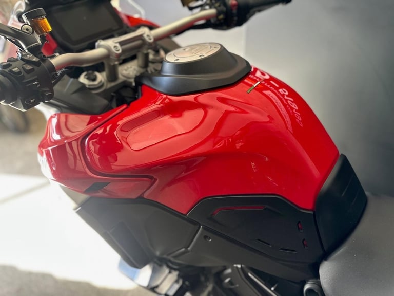 Stunning One Owner 2024/24 Ducati Multi V4S Rally Radar . 