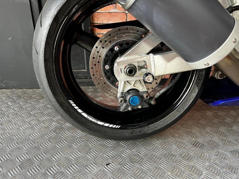 Yamaha YZF R1 5JJ LOVLEY CLEAN EXAMPLE