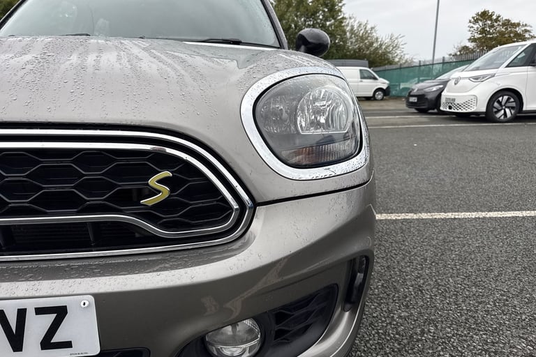 2019 MINI Countryman 1.5 7.6kWh Cooper SE Auto ALL4 Euro 6 (s/s) 5dr SUV PETROL/ELECTRIC Automatic