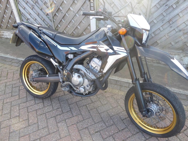 HONDA CRF 250 SUPER MOTO 63 REG LOW MILES TIDY BIKE MOT TILL 6,6,26