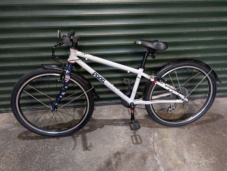 image for Frog 62 Children's Hybrid Bike