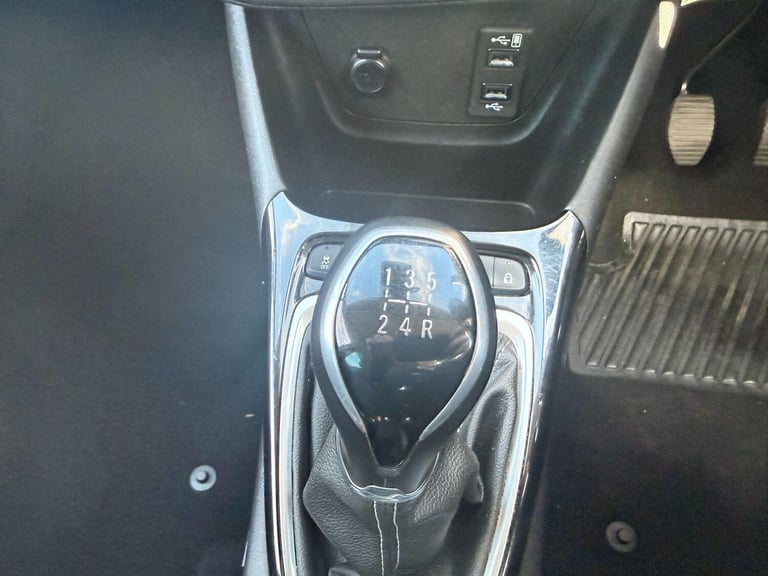 2020 Vauxhall Crossland X 1.2 [83] SRi Nav 5dr [Start Stop] HATCHBACK PETROL Manual