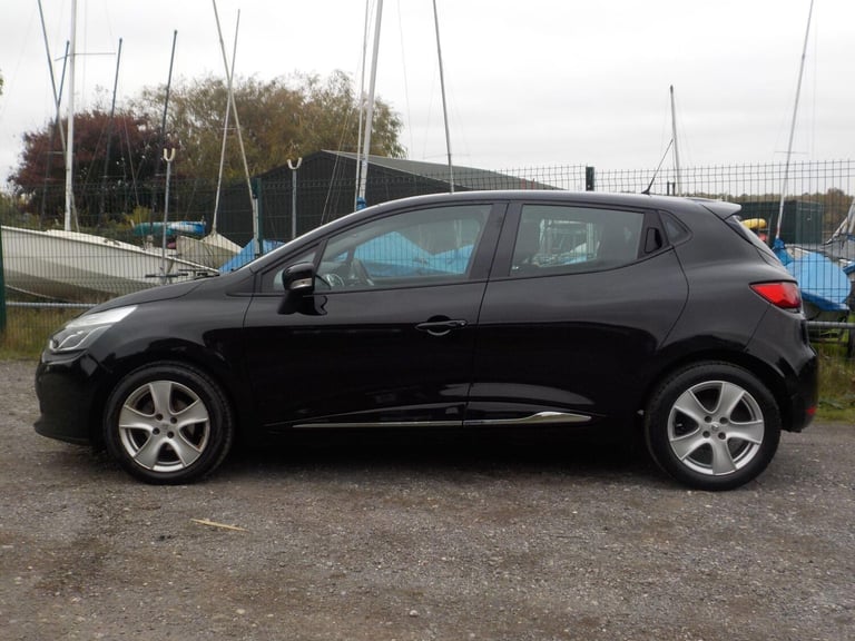 2015 Renault Clio 1.2 16V Dynamique MediaNav 5dr HATCHBACK PETROL Manual
