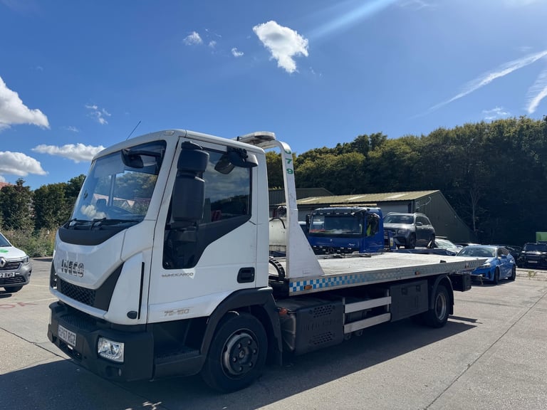2017 Iveco Eurocargo Automatic Recovery truck tilt and slide 75E16S S-A flat bed Diesel Automatic