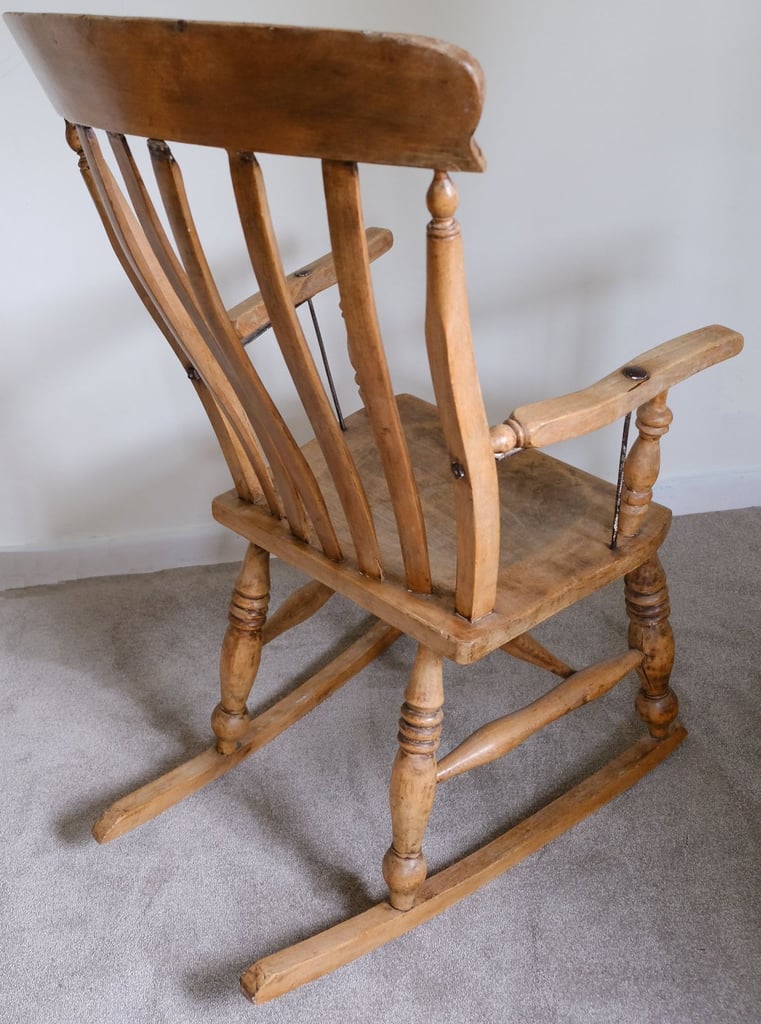 Authentic UK Country Adult Victorian Rocking Chair (c. 1870-1900)