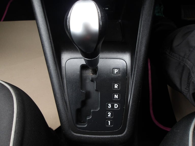 2013 Kia Venga 1.6 2 Auto Euro 5 5dr HATCHBACK Petrol Automatic