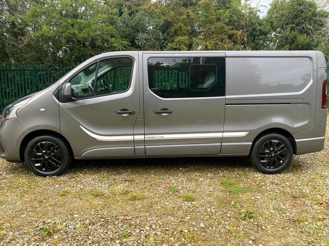 2019 Renault Trafic LL29 ENERGY dCi 125 Premier Edition Crew Van WINDOW VAN Diesel Manual