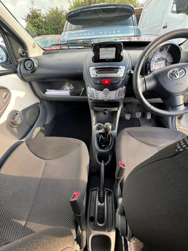 2011 Toyota AYGO 1.0 VVT-i Go 3dr HATCHBACK Petrol Manual