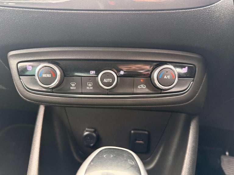 2021 Vauxhall Crossland 1.5 Turbo D Elite SUV 5dr Diesel Auto Euro 6 (s/s) (120 ps) HATCHBACK Die...