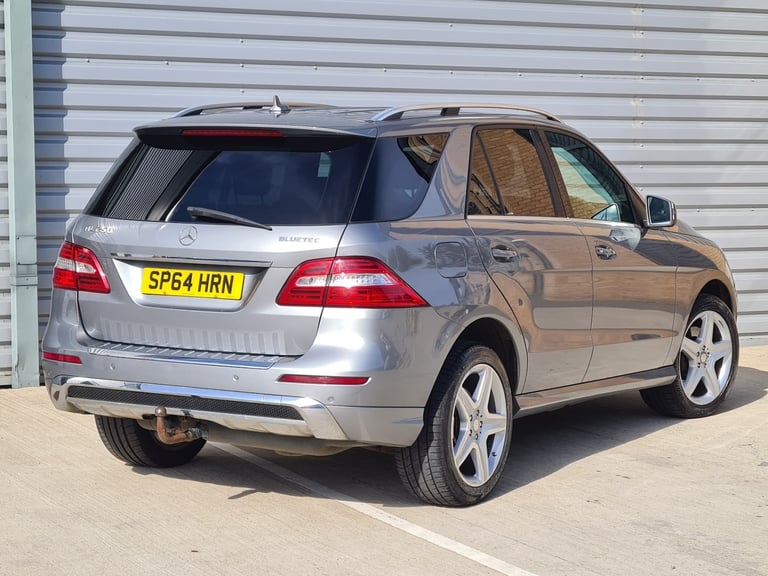 2014 Mercedes-Benz M-Class ML250 CDi BlueTEC AMG Line 5dr Auto F.S.H BY MERC ULEZ FREE ESTATE Die...
