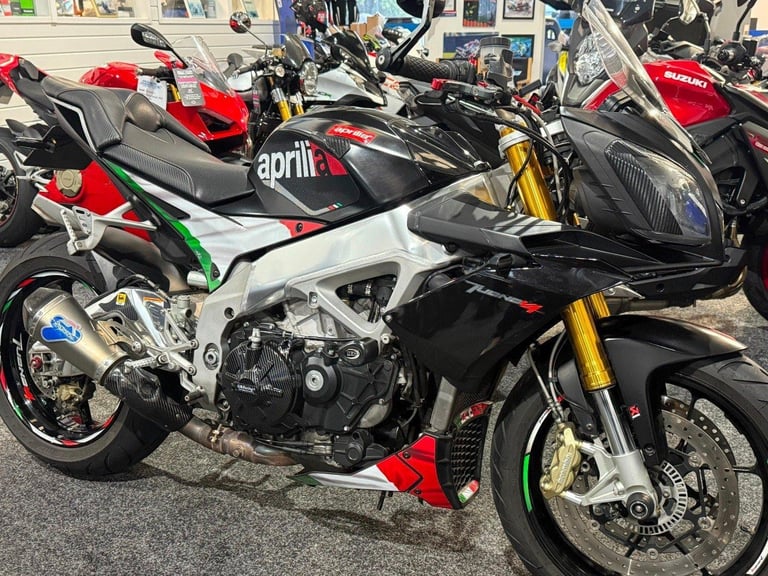 2011 Aprilia Tuono V4 R APRC