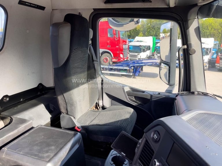 2017 (17) MERCEDES-BENZ AROCS 3240K TIPPER