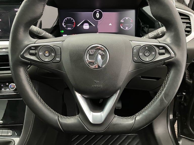 2022 Vauxhall Grandland 1.2 Turbo Ultimate 5dr Hatchback PETROL Manual