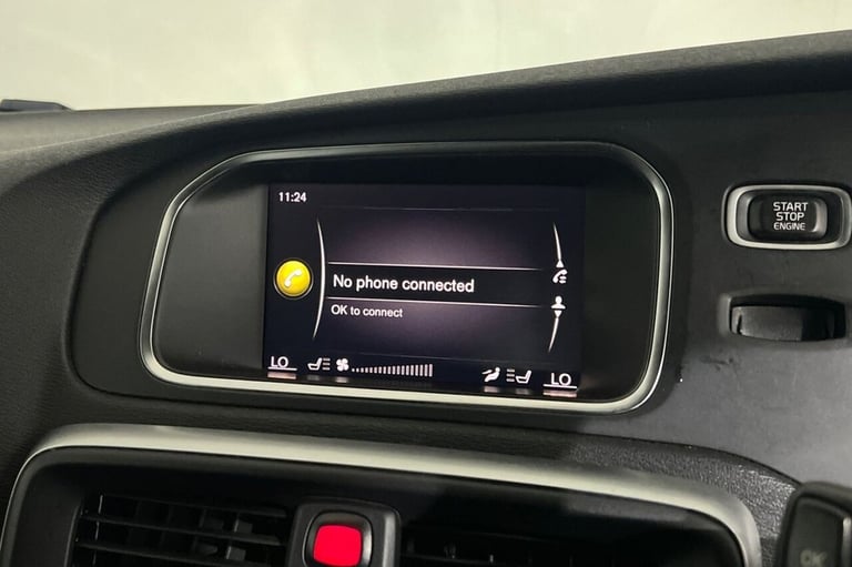 2018 18 VOLVO V40 2.0 D4 R-DESIGN PRO HATCHBACK 5DR DIESEL MANUAL EURO 6 (S/S) (