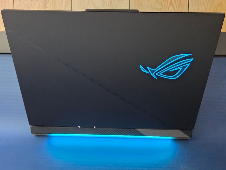 ASUS ROG STRIX SCAR G634JY i9 13980HX GEFORCE RTX 4090 32GB RAM 2TB SSD 2K 240HZ Laptop