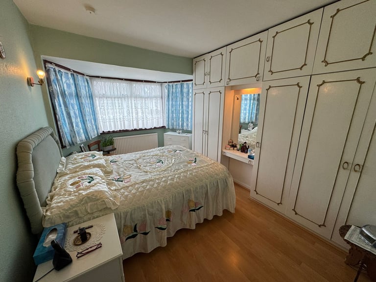 3 bedroom house in 3 Bedroom Semi Detached House – Oaklands Avenue, Edmonton N9