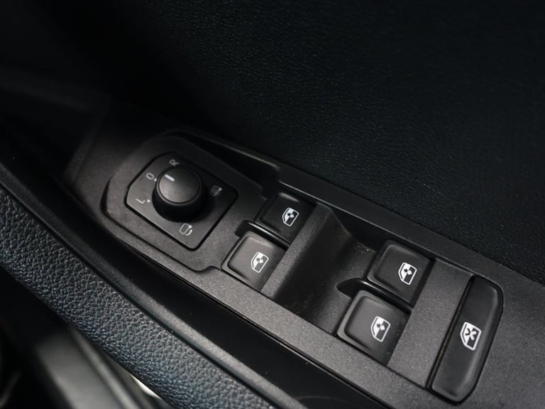 2021 Skoda Karoq 2.0 TDI SE Drive SUV 5dr Diesel DSG Euro 6 (s/s) (116 ps) ESTATE Diesel Automatic