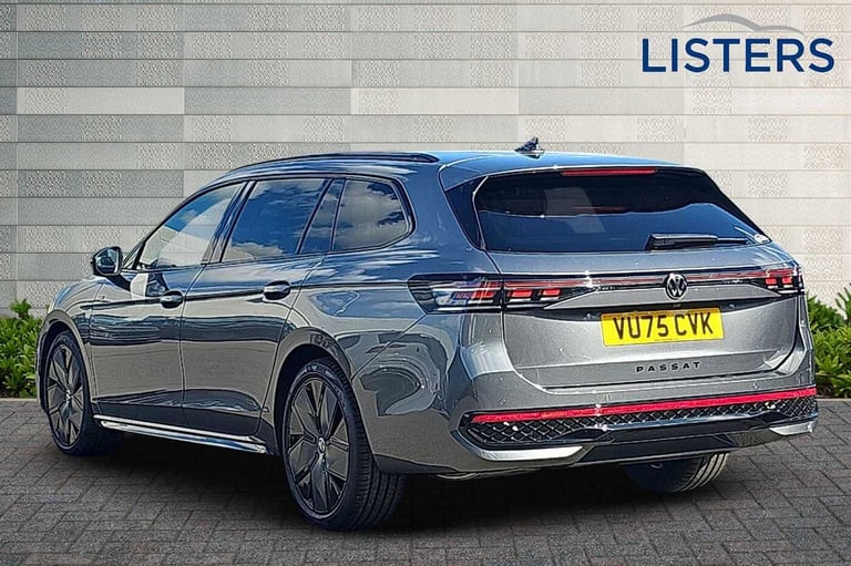 2025 Volkswagen Passat 1.5 eTSI R-Line 5dr DSG Estate Petrol Automatic