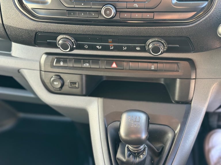 2021 Vauxhall Vivaro 1.5 Turbo D 2900 Edition L2 H1 Euro 6 (s/s) 5dr PANEL VAN Diesel Manual