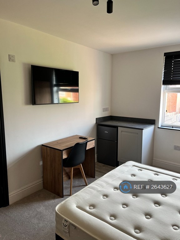 1 bedroom in Bromyard Road, Worcester, WR2 (#2643627)