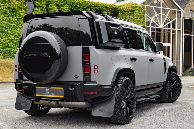 2023 Land Rover Defender 3.0 D250 X-Dynamic SE 110 5dr Auto [7 Seat] ESTATE DIESEL Automatic