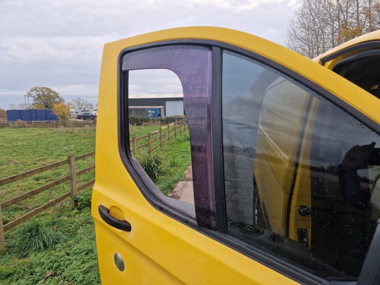 2017 Ford Transit Custom  Yellow  Drives Perfect  10m MOT  Ex AA  ULEZ