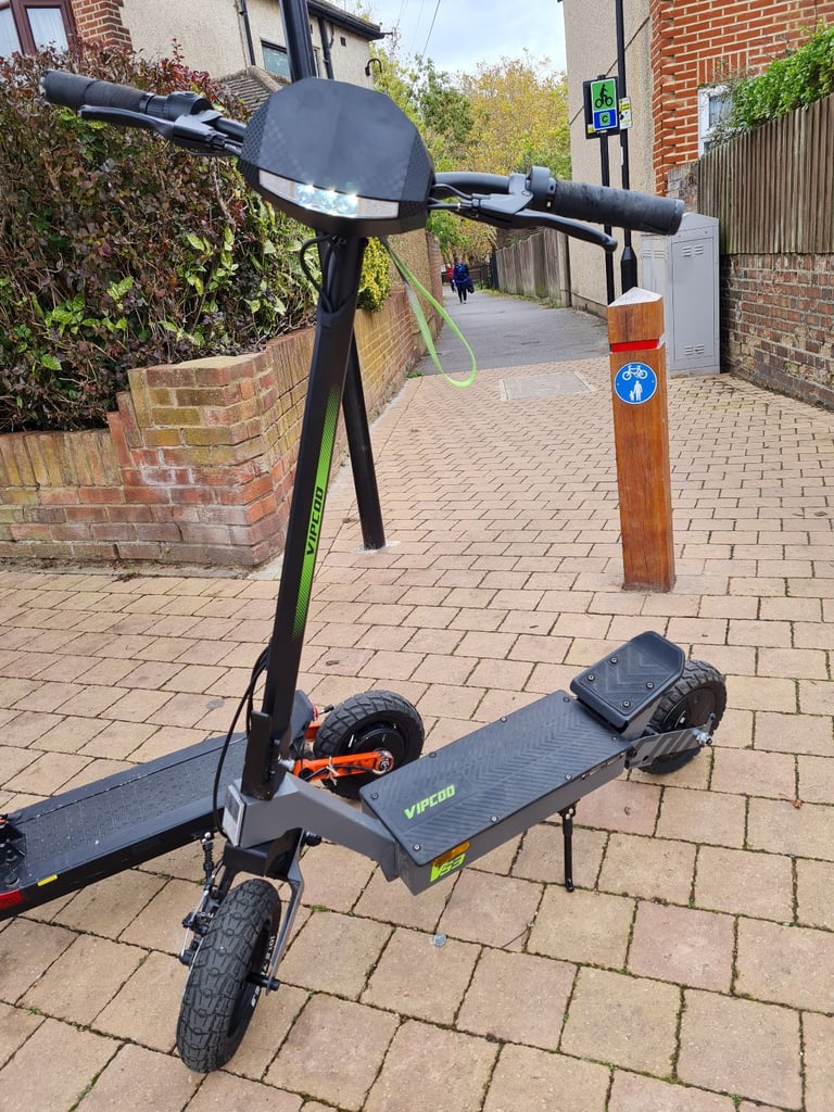 VIPCOO VS3 ELECTRIC SCOOTER FOR SALE 