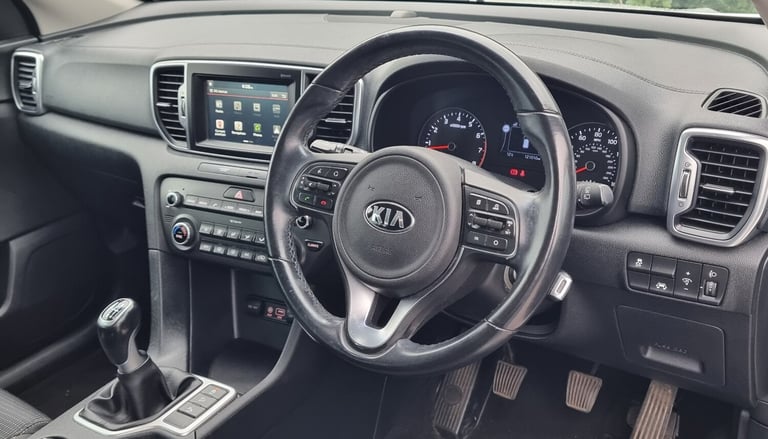 2017 Kia Sportage 1.6 GDi ISG 2 5 DOOR PETROL + 1 OWNER FROM NEW+ EX COMPANY CAR + HPI CLEAR  EST...
