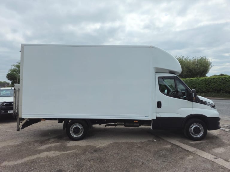 IVECO DAILY LUTON TAIL LIFT 2.3 D HPI 14V 35S 3000 2021