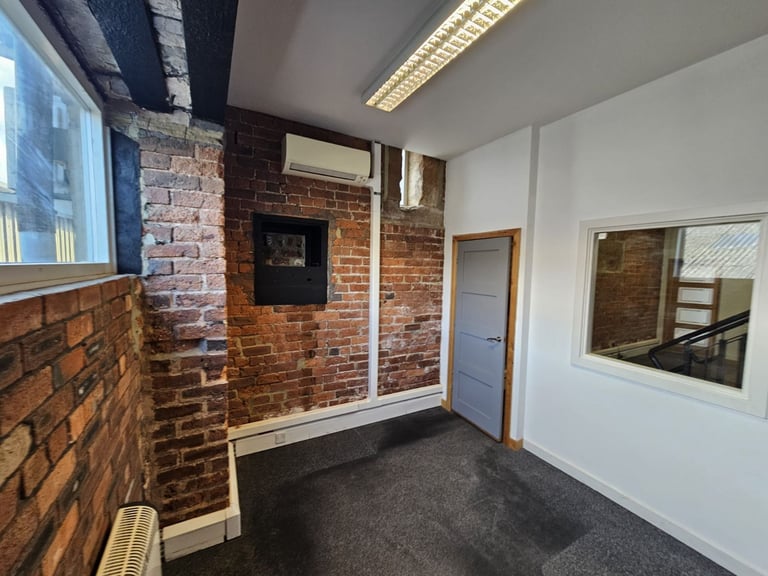  Cut Your Overheads Stay Local in West Yorkshire Office and Warehouse to Rent 