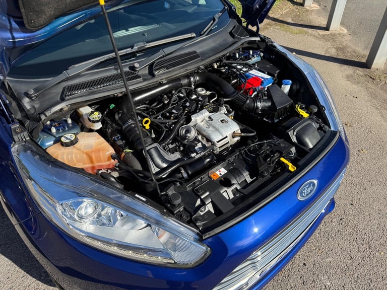 2015 Ford Fiesta 1.0T EcoBoost Titanium Euro 5 (s/s) 5dr HATCHBACK Petrol Manual