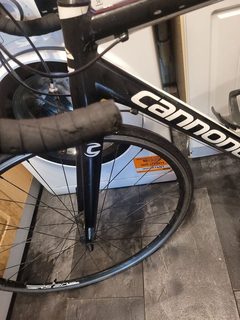 Cannondale road bike 
