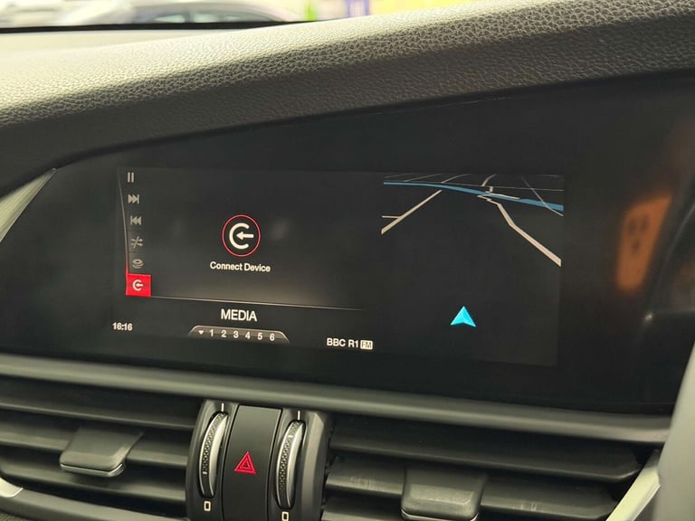 2017 Alfa Romeo Giulia 2.2 JTDM-2 180 Speciale 4dr Auto SALOON DIESEL Automatic