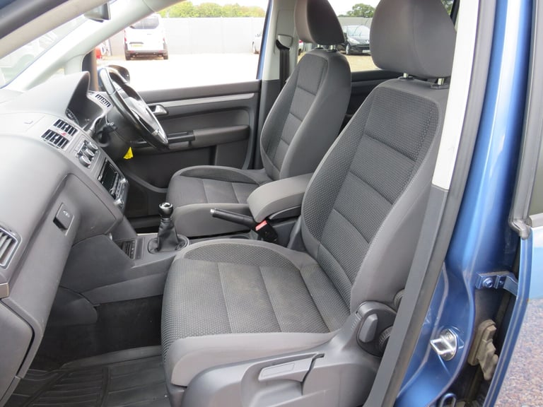 2011 Volkswagen Touran 1.6 TDI 105 SE 7 SEATER MPV Diesel Manual