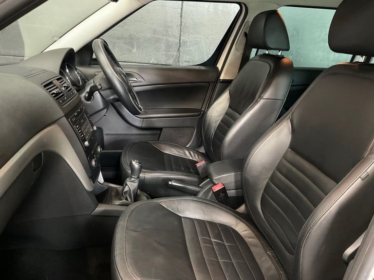 2012 Skoda Yeti 2.0 TDI Elegance SUV 5dr Diesel Manual Euro 5 (110 ps) HATCHBACK Diesel Manual