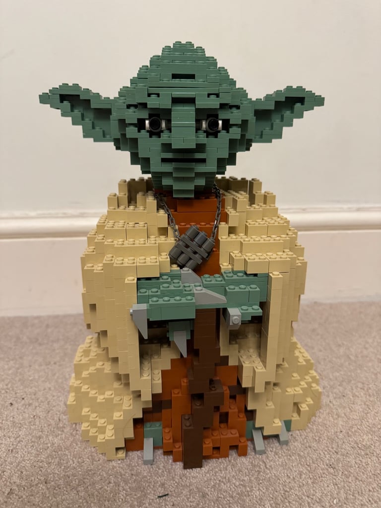 LEGO Star Wars Rare Retired Large Yoda #7194