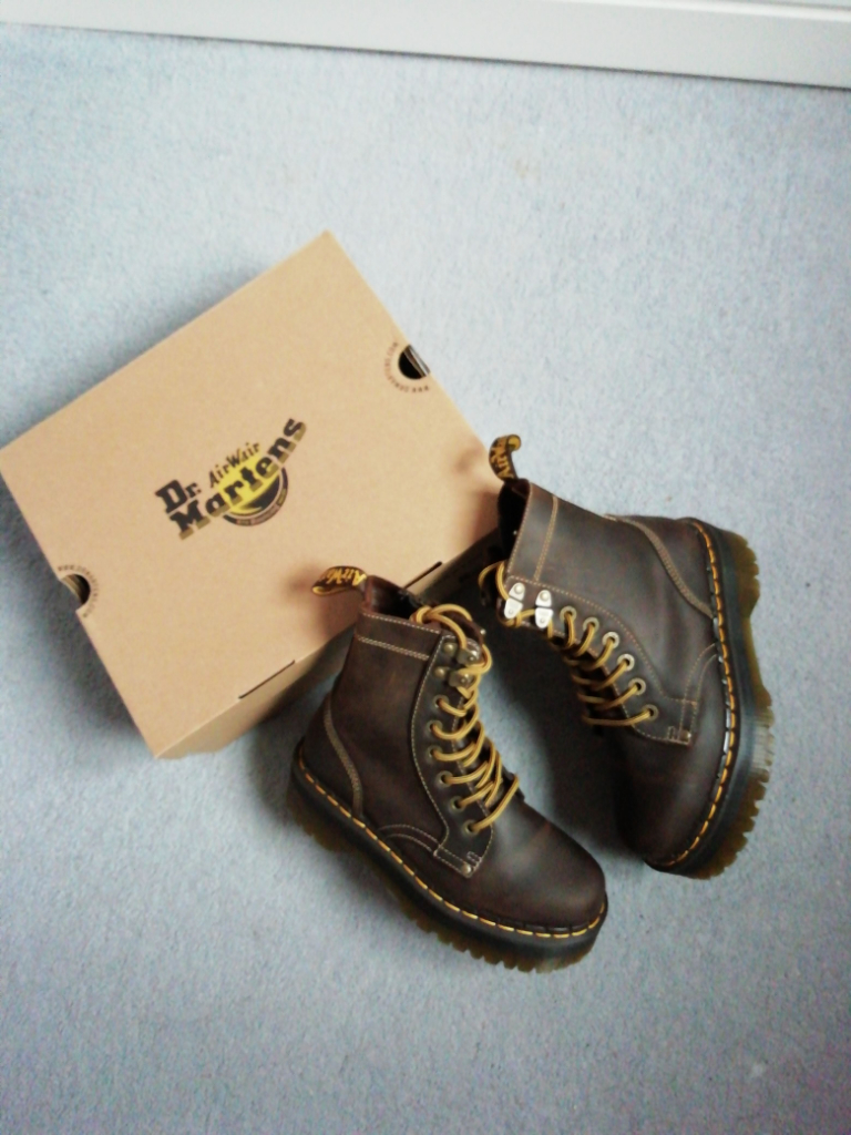 Dr martens shoes size cheap 4