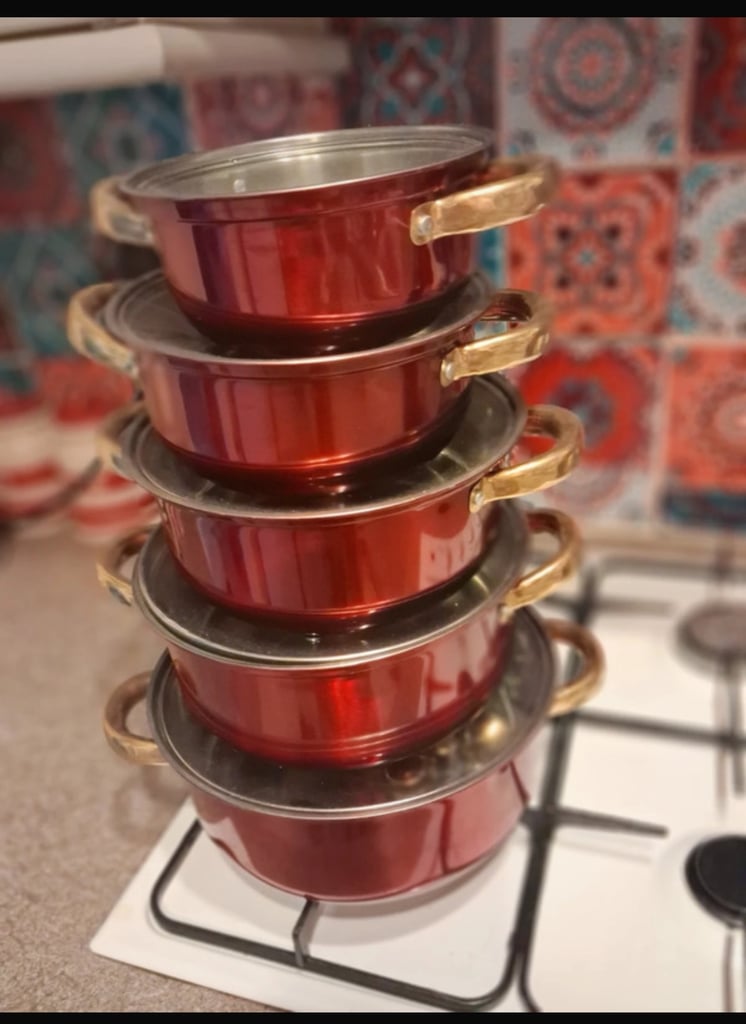 Sauce pans 