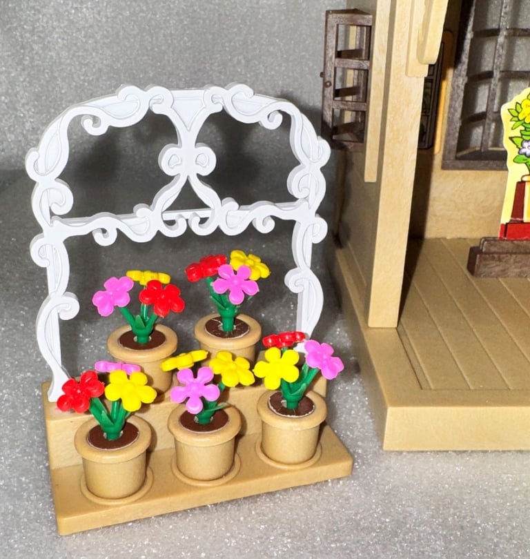SYLVANIAN FAMILIES’ VINTAGE VILLAGE FLORIST FLOWER SHOP MAY BLOSSOM ..3180