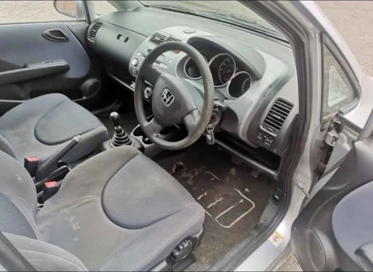 Honda Jazz, Long MOT, Lez Compliant, Cheap Delivery Car - Image 6