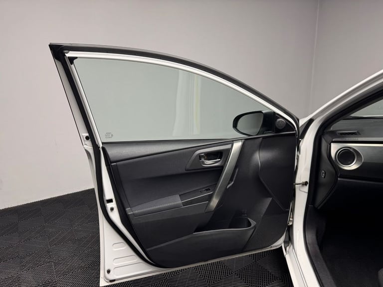 2014 Toyota Auris 1.4 D-4D Icon 5dr HATCHBACK DIESEL Manual