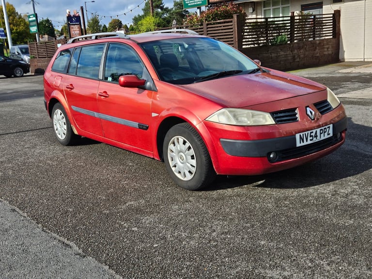 Renault Megane Estate 1.6 Petrol - 2004 - Ulez free - MOT - Towbar - not van vauxhall ford 