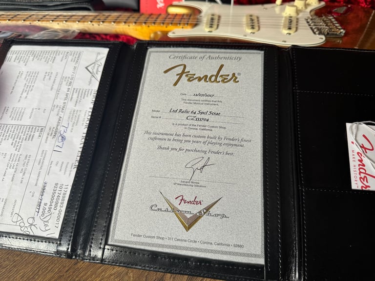 Fender Custom Shop LTD ’64 Special Stratocaster Relic Aztec Gold over Gold Sparkle