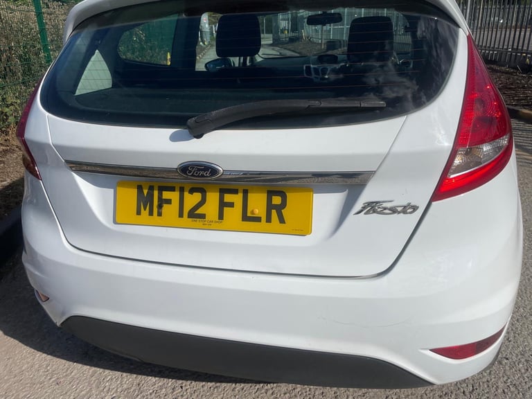 FORD FIESTA 1.2 ZETEC 12 REG WHITE 3 DOOR MOT FEBRUARY 24TH 2026 TAX £165 LOW INSURANCE 50+MPG