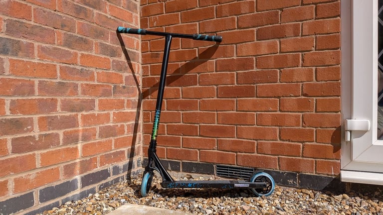 image for Blunt Prodigy S9 Street Edition stunt scooter