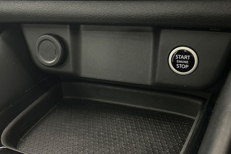 2024 Nissan Qashqai 1.3 DiG-T MH N-Connecta 5dr HATCHBACK Petrol/Electric Hybrid Manual