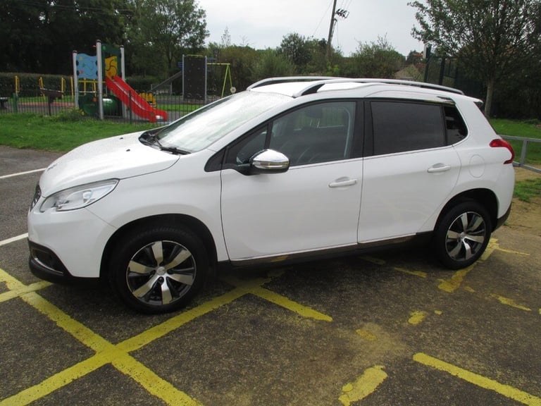 Peugeot 2008 BLUE HDI ALLURE