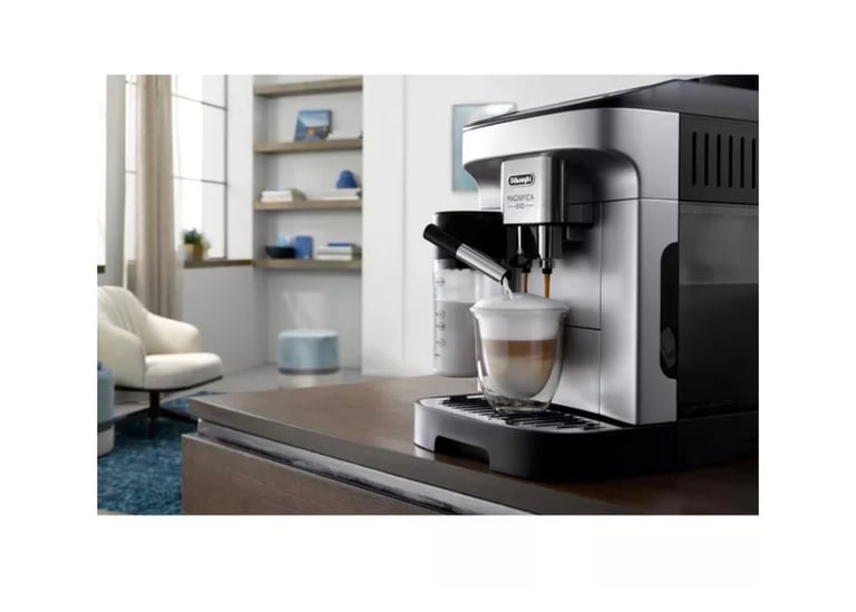 DELONGHI Magnifica Evo